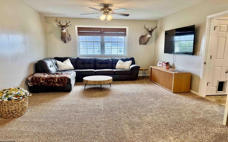 249 Woodbury Drive, Fairmont, West Virginia 26554, 3 Bedrooms Bedrooms, 7 Rooms Rooms,2 BathroomsBathrooms,Single Family Detached,For Sale,Woodbury,10165581