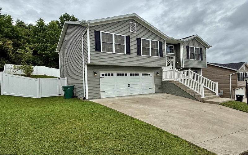 249 Woodbury Drive, Fairmont, West Virginia 26554, 3 Bedrooms Bedrooms, 7 Rooms Rooms,2 BathroomsBathrooms,Single Family Detached,For Sale,Woodbury,10165581