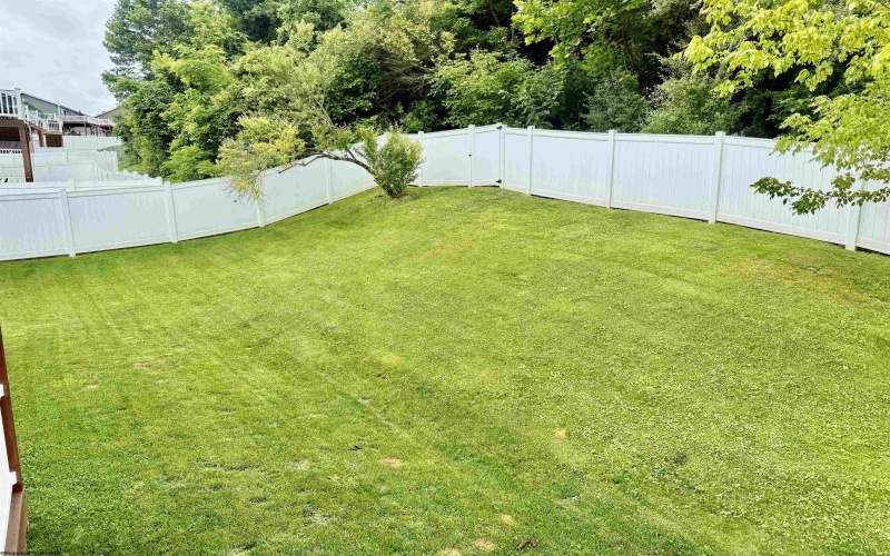 249 Woodbury Drive, Fairmont, West Virginia 26554, 3 Bedrooms Bedrooms, 7 Rooms Rooms,2 BathroomsBathrooms,Single Family Detached,For Sale,Woodbury,10165581