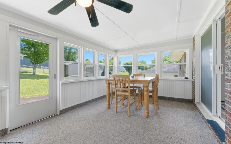 642 Pennsylvania Avenue, Bridgeport, West Virginia 26330, 3 Bedrooms Bedrooms, 8 Rooms Rooms,2 BathroomsBathrooms,Single Family Detached,For Sale,Pennsylvania,10165598