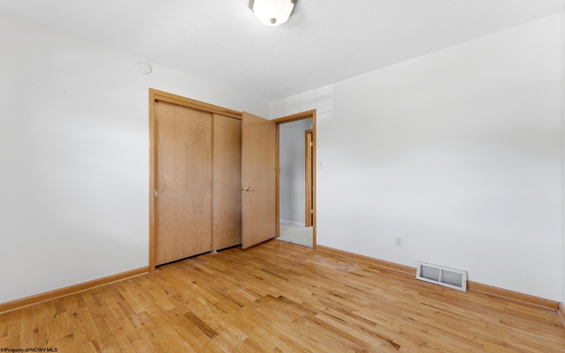 642 Pennsylvania Avenue, Bridgeport, West Virginia 26330, 3 Bedrooms Bedrooms, 8 Rooms Rooms,2 BathroomsBathrooms,Single Family Detached,For Sale,Pennsylvania,10165598