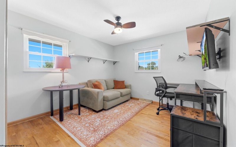 642 Pennsylvania Avenue, Bridgeport, West Virginia 26330, 3 Bedrooms Bedrooms, 8 Rooms Rooms,2 BathroomsBathrooms,Single Family Detached,For Sale,Pennsylvania,10165598