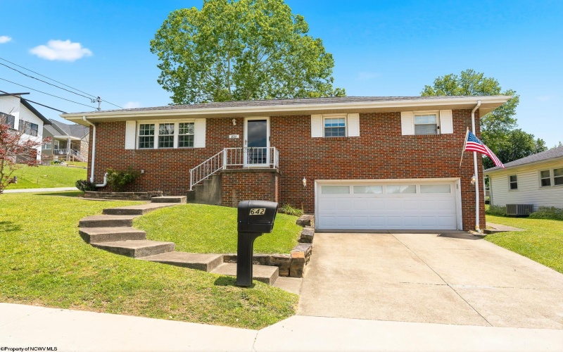 642 Pennsylvania Avenue, Bridgeport, West Virginia 26330, 3 Bedrooms Bedrooms, 8 Rooms Rooms,2 BathroomsBathrooms,Single Family Detached,For Sale,Pennsylvania,10165598