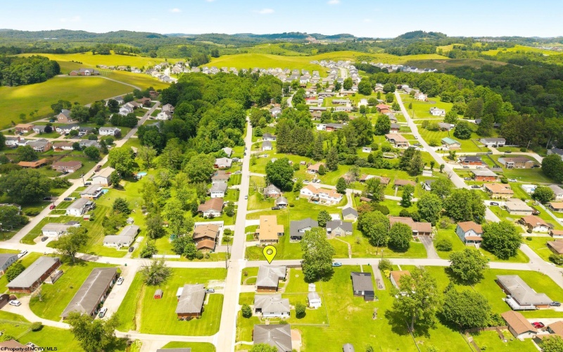 642 Pennsylvania Avenue, Bridgeport, West Virginia 26330, 3 Bedrooms Bedrooms, 8 Rooms Rooms,2 BathroomsBathrooms,Single Family Detached,For Sale,Pennsylvania,10165598