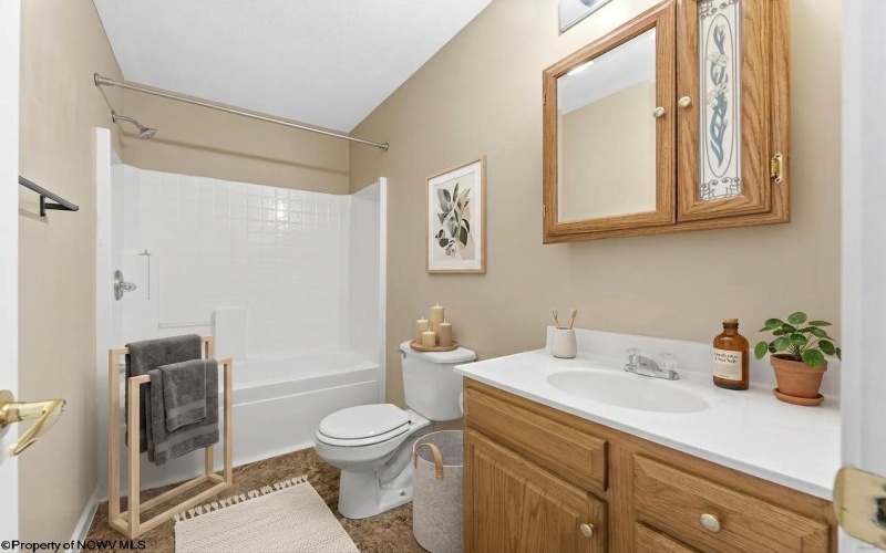 40 Cedarstone Court, Morgantown, West Virginia 26505, 2 Bedrooms Bedrooms, 4 Rooms Rooms,2 BathroomsBathrooms,Single Family Attached,For Sale,Cedarstone,10165601