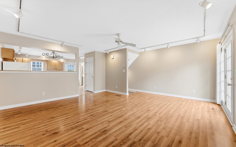 40 Cedarstone Court, Morgantown, West Virginia 26505, 2 Bedrooms Bedrooms, 4 Rooms Rooms,2 BathroomsBathrooms,Single Family Attached,For Sale,Cedarstone,10165601