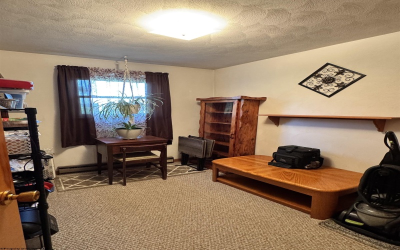 835 Morgantown Avenue, Newburg, West Virginia 26410, 4 Bedrooms Bedrooms, 7 Rooms Rooms,2 BathroomsBathrooms,Single Family Detached,For Sale,Morgantown,10165604
