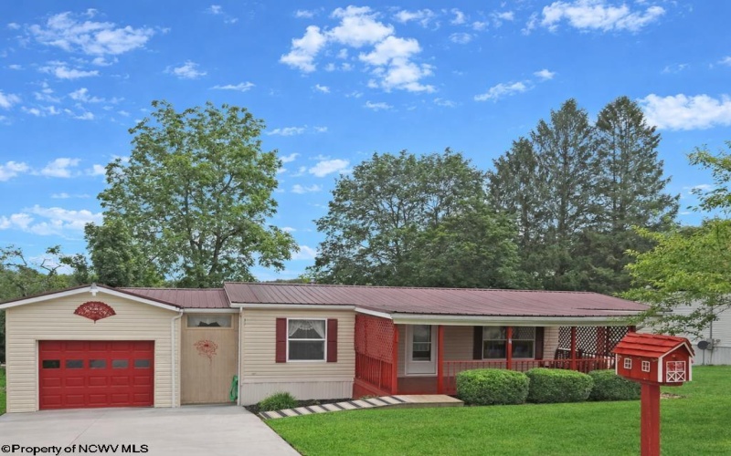 211 Jaycee Avenue, Terra Alta, West Virginia 26764, 3 Bedrooms Bedrooms, 5 Rooms Rooms,2 BathroomsBathrooms,Single Family Detached,For Sale,Jaycee,10165600