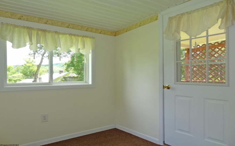 211 Jaycee Avenue, Terra Alta, West Virginia 26764, 3 Bedrooms Bedrooms, 5 Rooms Rooms,2 BathroomsBathrooms,Single Family Detached,For Sale,Jaycee,10165600