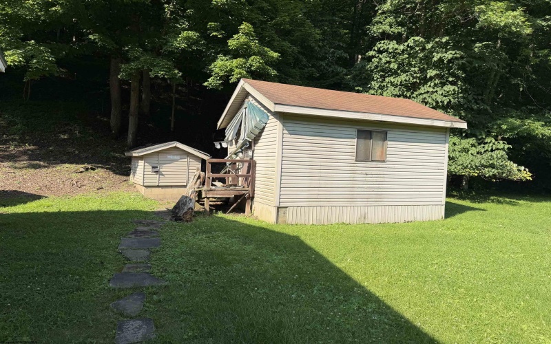 1063 Buckhannon River Road, Volga, West Virginia 26238, 3 Bedrooms Bedrooms, 8 Rooms Rooms,2 BathroomsBathrooms,Single Family Detached,For Sale,Buckhannon River,10165603