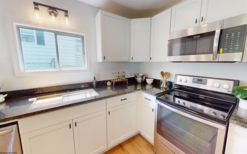608 COLLEGE Street, Barrackville, West Virginia 26559, 3 Bedrooms Bedrooms, 7 Rooms Rooms,1 BathroomBathrooms,Single Family Detached,For Sale,COLLEGE,10165606