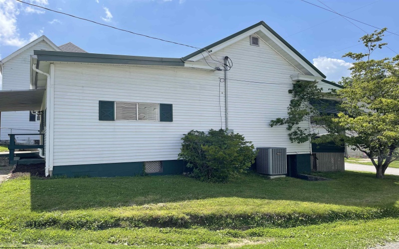 608 COLLEGE Street, Barrackville, West Virginia 26559, 3 Bedrooms Bedrooms, 7 Rooms Rooms,1 BathroomBathrooms,Single Family Detached,For Sale,COLLEGE,10165606