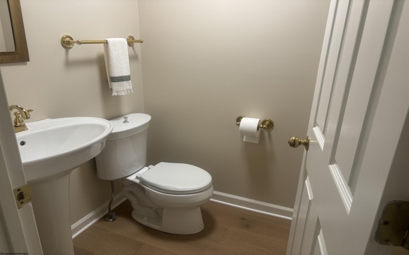 104 Lakeview Estates, Morgantown, West Virginia 26508, 2 Bedrooms Bedrooms, 7 Rooms Rooms,4 BathroomsBathrooms,Residential Rentals,For Rent,Lakeview,10165628