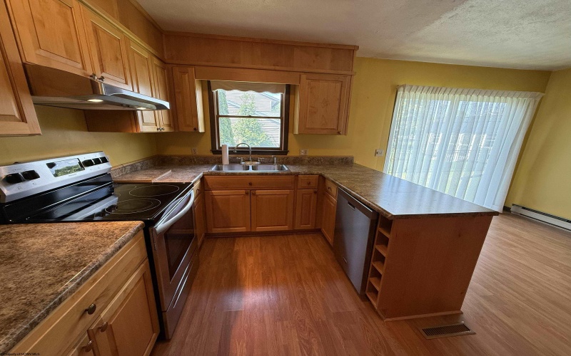202 Robin Hood Lane, Elkins, West Virginia 26241, 3 Bedrooms Bedrooms, 6 Rooms Rooms,2 BathroomsBathrooms,Single Family Detached,For Sale,Robin Hood,0,10165609