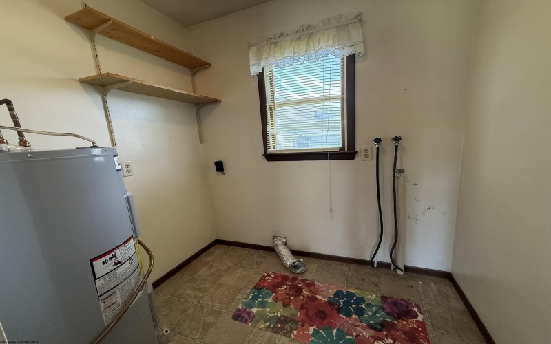 202 Robin Hood Lane, Elkins, West Virginia 26241, 3 Bedrooms Bedrooms, 6 Rooms Rooms,2 BathroomsBathrooms,Single Family Detached,For Sale,Robin Hood,0,10165609