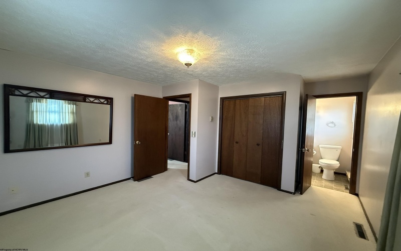 202 Robin Hood Lane, Elkins, West Virginia 26241, 3 Bedrooms Bedrooms, 6 Rooms Rooms,2 BathroomsBathrooms,Single Family Detached,For Sale,Robin Hood,0,10165609