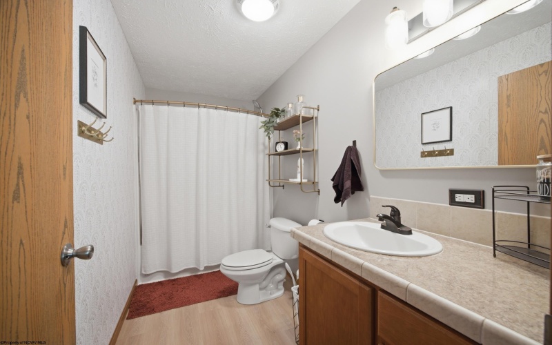 3380 Rose Avenue, Clarksburg, West Virginia 26301, 3 Bedrooms Bedrooms, 8 Rooms Rooms,2 BathroomsBathrooms,Single Family Detached,For Sale,Rose,0,10165612