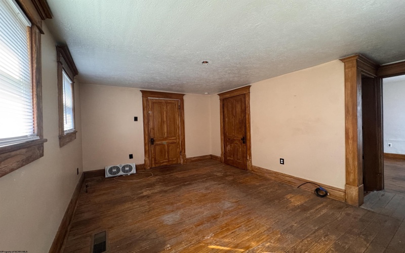 70 Vine Street, Shinnston, West Virginia 26431, 2 Bedrooms Bedrooms, 7 Rooms Rooms,1 BathroomBathrooms,Single Family Detached,For Sale,Vine,0,10165619
