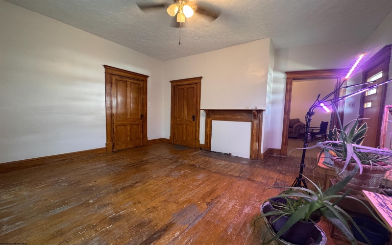 70 Vine Street, Shinnston, West Virginia 26431, 2 Bedrooms Bedrooms, 7 Rooms Rooms,1 BathroomBathrooms,Single Family Detached,For Sale,Vine,0,10165619