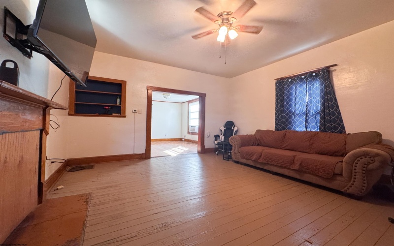 70 Vine Street, Shinnston, West Virginia 26431, 2 Bedrooms Bedrooms, 7 Rooms Rooms,1 BathroomBathrooms,Single Family Detached,For Sale,Vine,0,10165619
