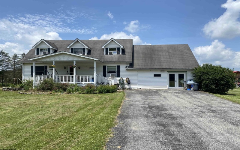 202 Pendleton Run Road, Davis, West Virginia 26260, 3 Bedrooms Bedrooms, 8 Rooms Rooms,2 BathroomsBathrooms,Single Family Detached,For Sale,Pendleton Run,0,10165624