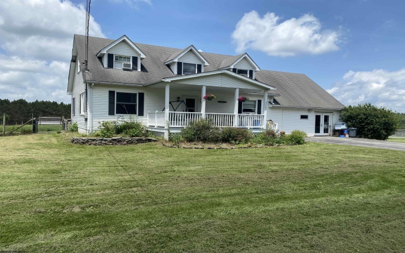 202 Pendleton Run Road, Davis, West Virginia 26260, 3 Bedrooms Bedrooms, 8 Rooms Rooms,2 BathroomsBathrooms,Single Family Detached,For Sale,Pendleton Run,0,10165624