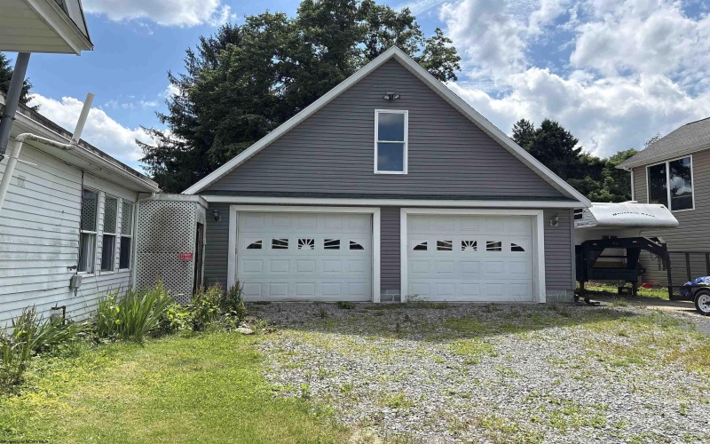 25 Pinnell Street, Buckhannon, West Virginia 26201-2260, 3 Bedrooms Bedrooms, 8 Rooms Rooms,2 BathroomsBathrooms,Single Family Detached,For Sale,Pinnell,0,10165627
