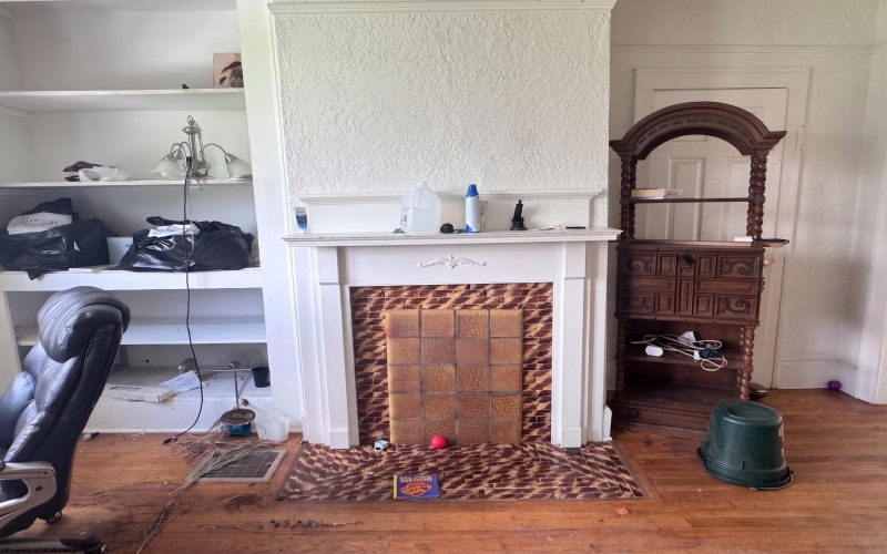 823 4th Street, Fairmont, West Virginia 26554, 4 Bedrooms Bedrooms, 9 Rooms Rooms,1 BathroomBathrooms,Single Family Detached,For Sale,4th,0,10165631