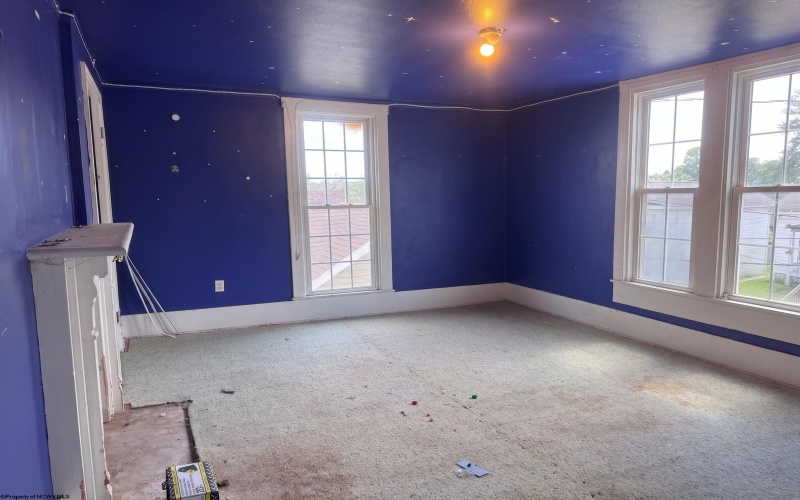 823 4th Street, Fairmont, West Virginia 26554, 4 Bedrooms Bedrooms, 9 Rooms Rooms,1 BathroomBathrooms,Single Family Detached,For Sale,4th,0,10165631