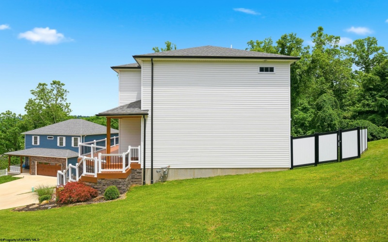130 Sadie Lane, Morgantown, West Virginia 26508, 3 Bedrooms Bedrooms, 8 Rooms Rooms,2 BathroomsBathrooms,Single Family Detached,For Sale,Sadie,0,10165635