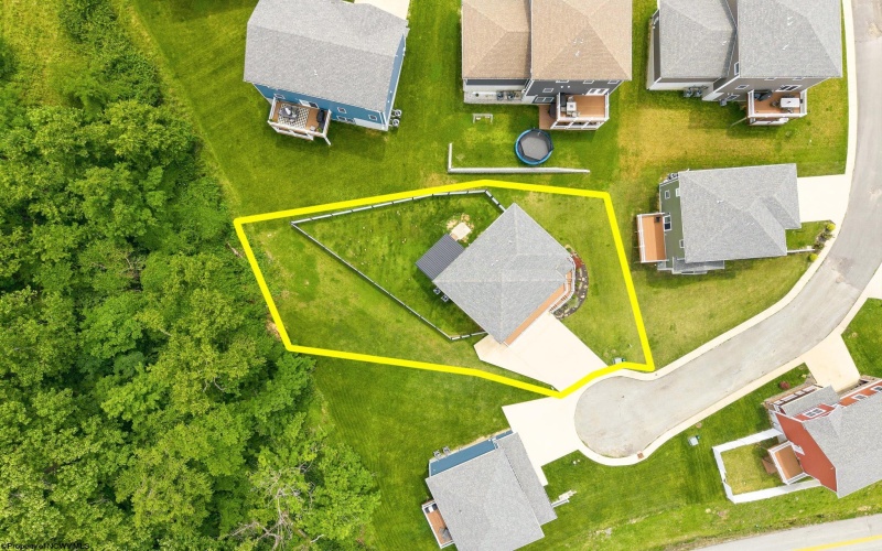 130 Sadie Lane, Morgantown, West Virginia 26508, 3 Bedrooms Bedrooms, 8 Rooms Rooms,2 BathroomsBathrooms,Single Family Detached,For Sale,Sadie,0,10165635