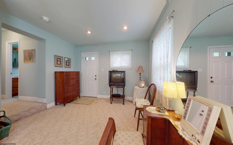 104 Sunshine Way, Fairmont, West Virginia 26554, 4 Bedrooms Bedrooms, 10 Rooms Rooms,3 BathroomsBathrooms,Single Family Detached,For Sale,Sunshine,0,10165632