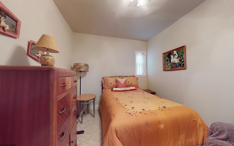 104 Sunshine Way, Fairmont, West Virginia 26554, 4 Bedrooms Bedrooms, 10 Rooms Rooms,3 BathroomsBathrooms,Single Family Detached,For Sale,Sunshine,0,10165632