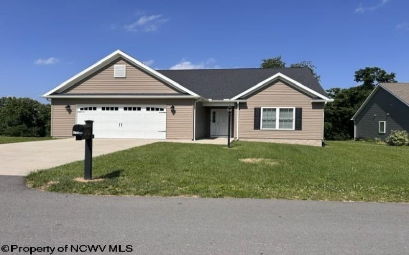 111 Charolais Circle, Fairmont, West Virginia 26554, 3 Bedrooms Bedrooms, 6 Rooms Rooms,2 BathroomsBathrooms,Single Family Detached,For Sale,Charolais,0,10165633