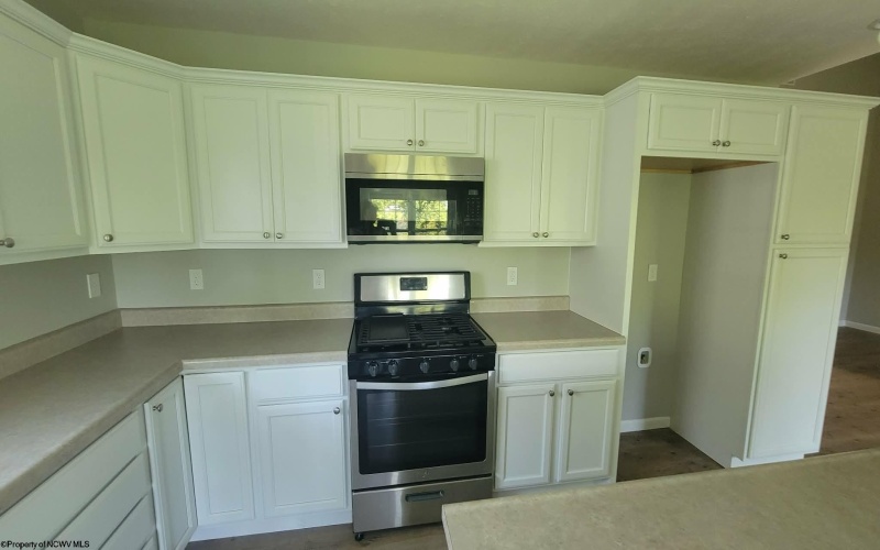 111 Charolais Circle, Fairmont, West Virginia 26554, 3 Bedrooms Bedrooms, 6 Rooms Rooms,2 BathroomsBathrooms,Single Family Detached,For Sale,Charolais,0,10165633