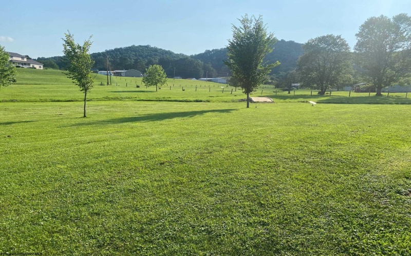 77 Sedona Lane, Montrose, West Virginia 26283, 3 Bedrooms Bedrooms, 8 Rooms Rooms,2 BathroomsBathrooms,Single Family Detached,For Sale,Sedona,0,10165649