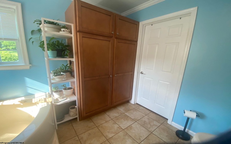 77 Sedona Lane, Montrose, West Virginia 26283, 3 Bedrooms Bedrooms, 8 Rooms Rooms,2 BathroomsBathrooms,Single Family Detached,For Sale,Sedona,0,10165649