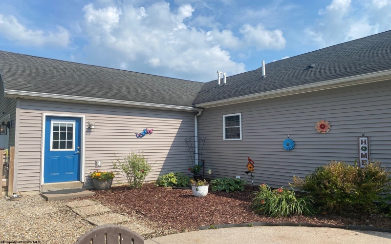 77 Sedona Lane, Montrose, West Virginia 26283, 3 Bedrooms Bedrooms, 8 Rooms Rooms,2 BathroomsBathrooms,Single Family Detached,For Sale,Sedona,0,10165649