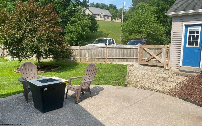 77 Sedona Lane, Montrose, West Virginia 26283, 3 Bedrooms Bedrooms, 8 Rooms Rooms,2 BathroomsBathrooms,Single Family Detached,For Sale,Sedona,0,10165649