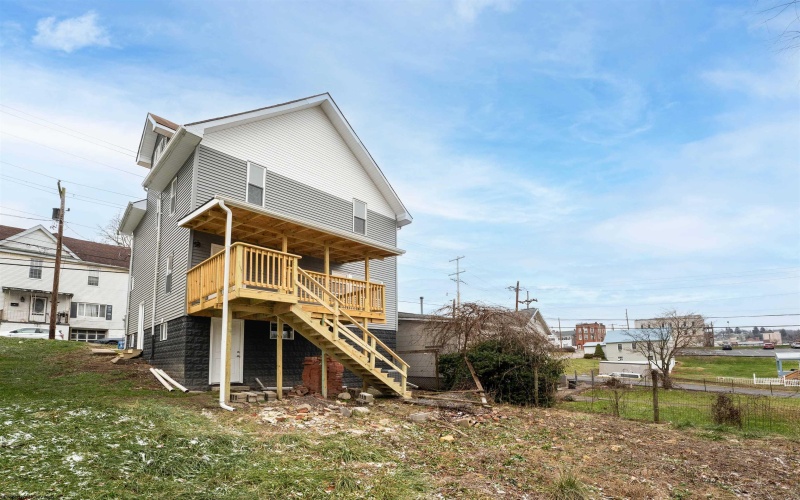 503 Market Street, Fairmont, West Virginia 26554, 3 Bedrooms Bedrooms, 8 Rooms Rooms,2 BathroomsBathrooms,Single Family Detached,For Sale,Market,0,10162776