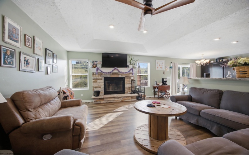 450 Saint Francis Way, Bridgeport, West Virginia 26330, 3 Bedrooms Bedrooms, 7 Rooms Rooms,2 BathroomsBathrooms,Single Family Detached,For Sale,Saint Francis,0,10165644