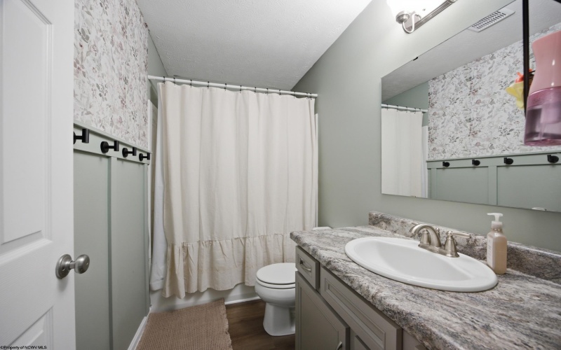 450 Saint Francis Way, Bridgeport, West Virginia 26330, 3 Bedrooms Bedrooms, 7 Rooms Rooms,2 BathroomsBathrooms,Single Family Detached,For Sale,Saint Francis,0,10165644