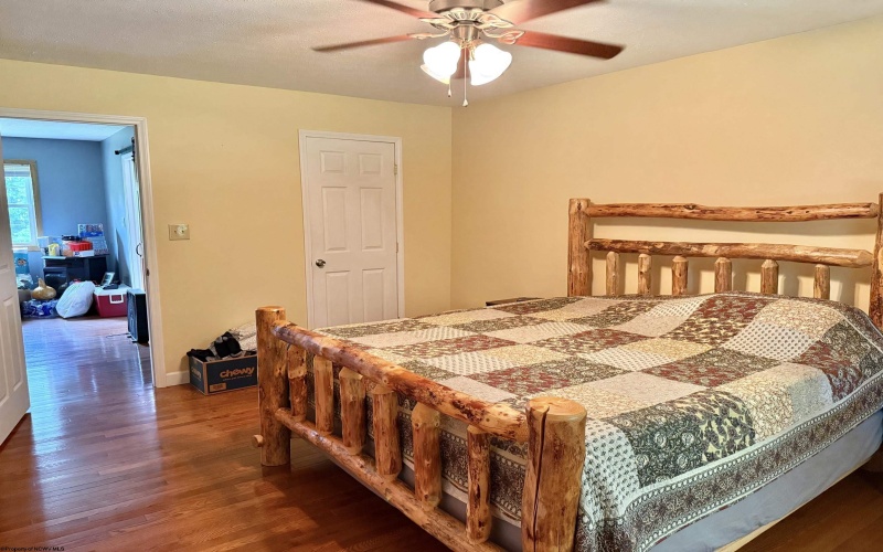 184 Woodstone Lane, Parsons, West Virginia 26287-0000, 3 Bedrooms Bedrooms, 8 Rooms Rooms,3 BathroomsBathrooms,Single Family Detached,For Sale,Woodstone,0,10165638