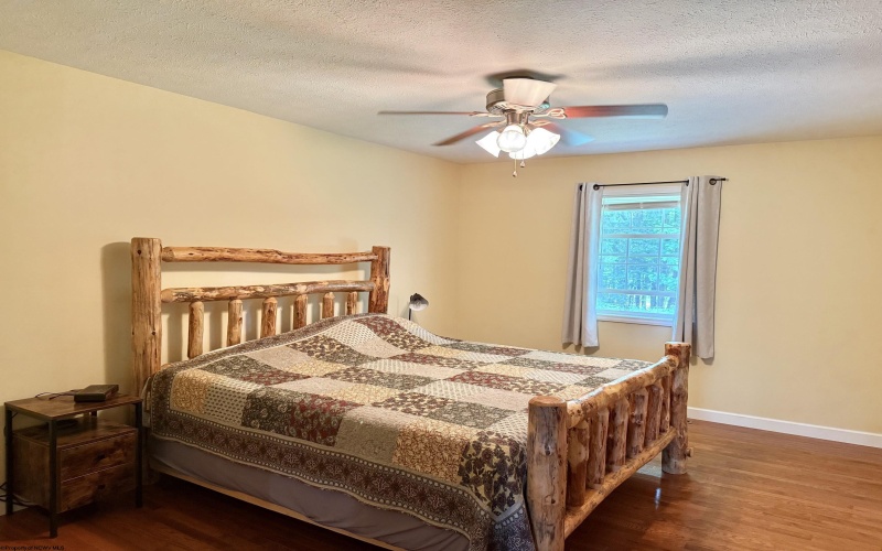 184 Woodstone Lane, Parsons, West Virginia 26287-0000, 3 Bedrooms Bedrooms, 8 Rooms Rooms,3 BathroomsBathrooms,Single Family Detached,For Sale,Woodstone,0,10165638