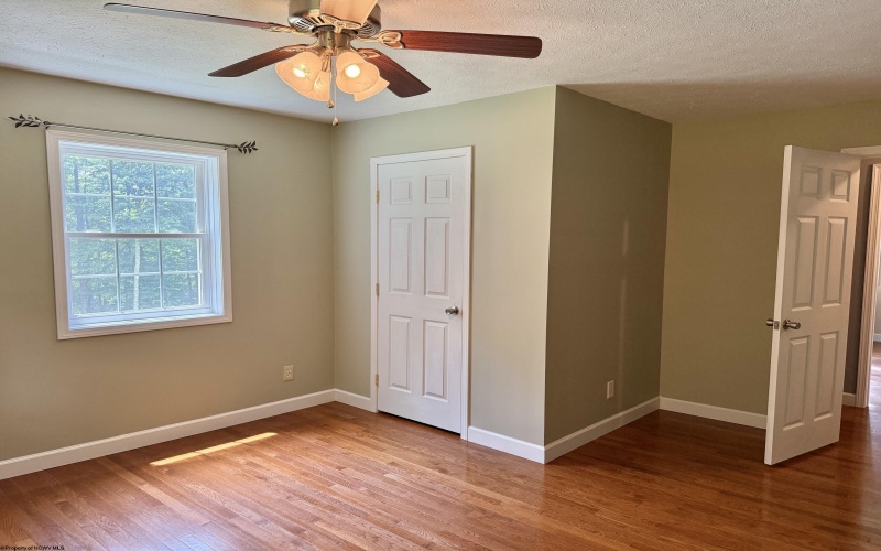 184 Woodstone Lane, Parsons, West Virginia 26287-0000, 3 Bedrooms Bedrooms, 8 Rooms Rooms,3 BathroomsBathrooms,Single Family Detached,For Sale,Woodstone,0,10165638