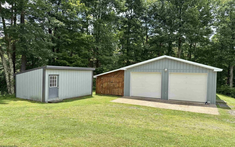 184 Woodstone Lane, Parsons, West Virginia 26287-0000, 3 Bedrooms Bedrooms, 8 Rooms Rooms,3 BathroomsBathrooms,Single Family Detached,For Sale,Woodstone,0,10165638