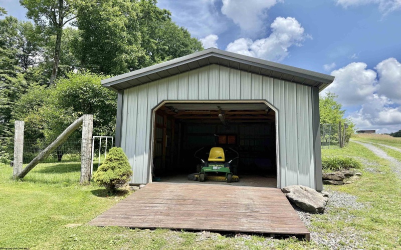 184 Woodstone Lane, Parsons, West Virginia 26287-0000, 3 Bedrooms Bedrooms, 8 Rooms Rooms,3 BathroomsBathrooms,Single Family Detached,For Sale,Woodstone,0,10165638