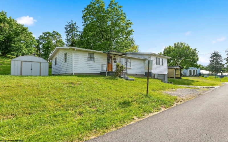 151 Florida Avenue, Morgantown, West Virginia 26501, 3 Bedrooms Bedrooms, 6 Rooms Rooms,2 BathroomsBathrooms,Single Family Detached,For Sale,Florida,0,10165645