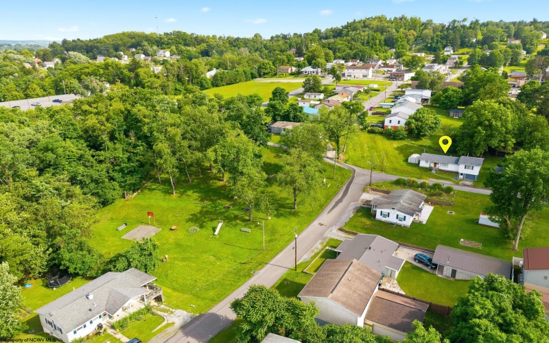 151 Florida Avenue, Morgantown, West Virginia 26501, 3 Bedrooms Bedrooms, 6 Rooms Rooms,2 BathroomsBathrooms,Single Family Detached,For Sale,Florida,0,10165645