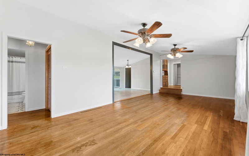 151 Florida Avenue, Morgantown, West Virginia 26501, 3 Bedrooms Bedrooms, 6 Rooms Rooms,2 BathroomsBathrooms,Single Family Detached,For Sale,Florida,0,10165645